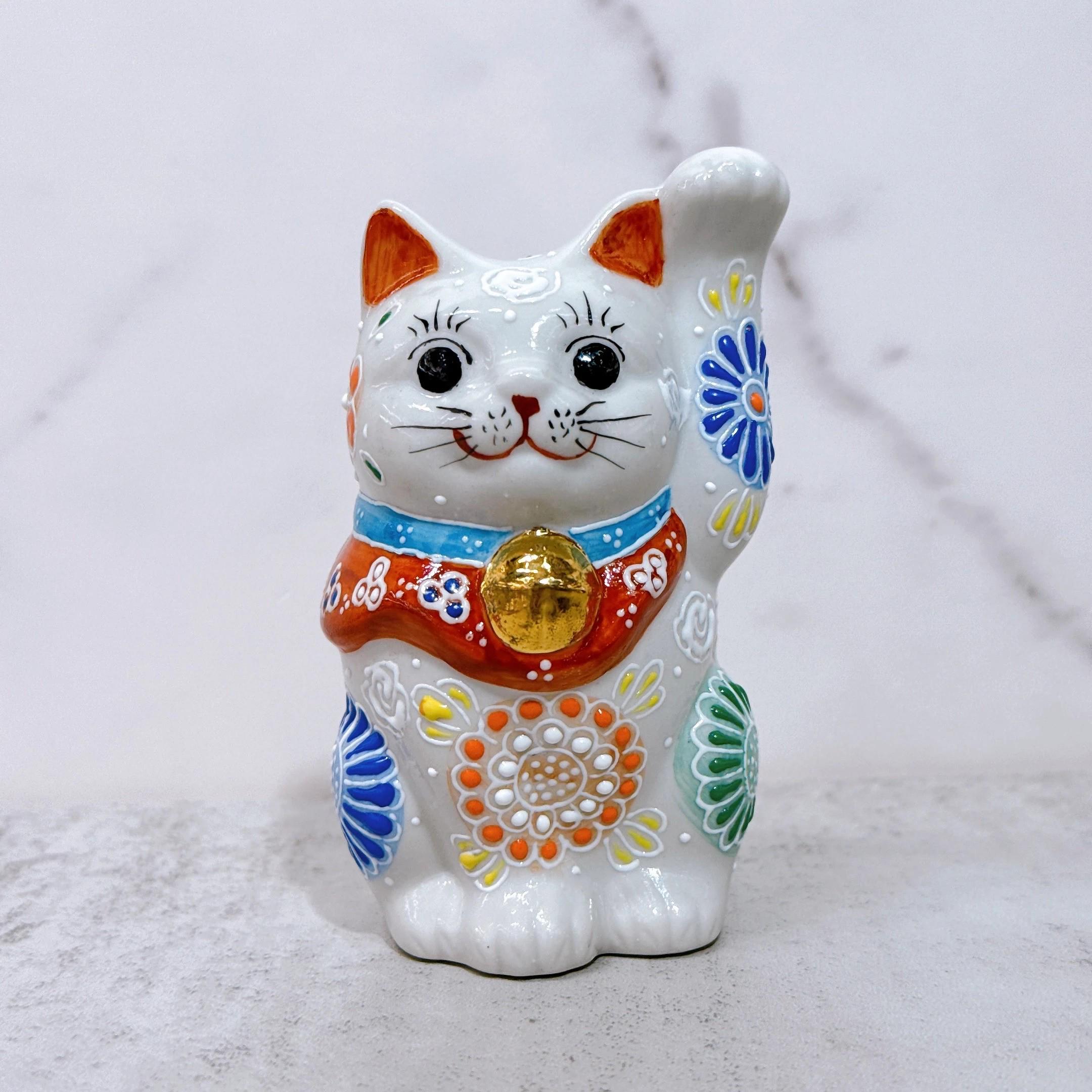 九谷焼招き猫：花水晶花付招き猫 No.4 - Etsy 日本