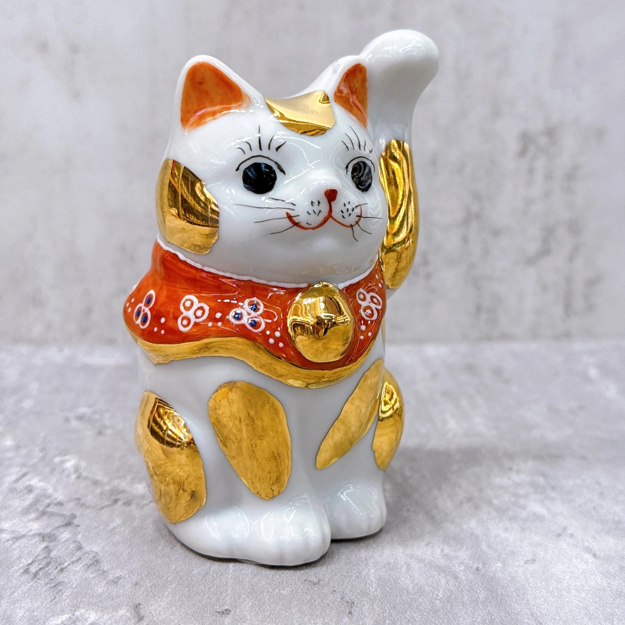 九谷焼 招き猫 花水晶付き招き猫 青九谷 4号 - Etsy 日本