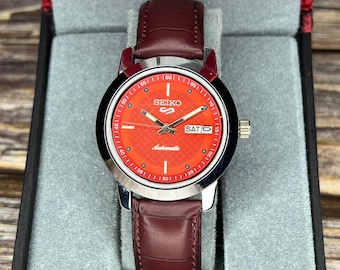 Generalüberholte Seiko 5 Automatikuhr Kaliber 6309 17 Jewels Day-Date Rotes Zifferblatt