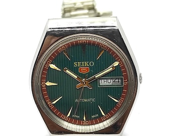 Refurbished Seiko 5 automatic wrist watch green face Day-date window stainless steel strap
