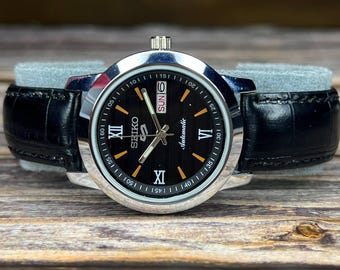 Refurbished Seiko 5 automatic wrist watch black Day-date Roman numerals dial