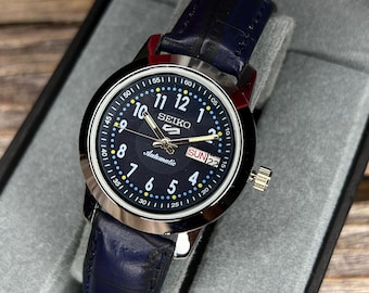 Seiko 5 Automatic 17 jewel's Day-date window Blue dial wrist watch for men