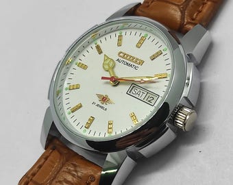 vintage Citizen automatic watch white colour dial Day-date window working order
