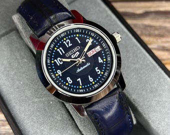 Refurbished Seiko 5 Automatic 17 jewel's Day-date window Blue dial wrist watch for men