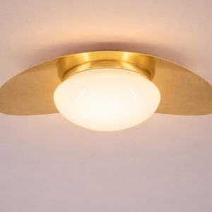 Kelly Wearstler Nouvel Infälld Lampa - Antik Mässing & Vitt Glas