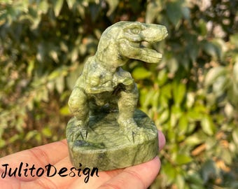 Cráneo de dinosaurio de jade verde tallado a mano: regalo de decoración de cristal para el hogar (3,4'')