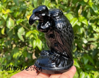 Cráneo de buitre negro tallado a mano en obsidiana: Regalo de decoración de cristal para el hogar (9,9 cm)