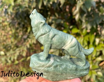 Cráneo de lobo de jade verde tallado a mano: regalo de cristal para decoración del hogar (8,4 cm)