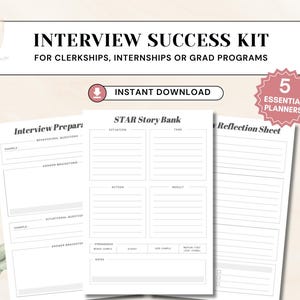Könnte beinhalten: Ein Interview-Erfolgs-Kit für Praktika oder Graduiertenprogramme mit drei weißen Planerblättern mit schwarzem Text. Die Blätter enthalten einen Interview-Vorbereitungsleitfaden, eine STAR-Story-Bank und ein Reflexionsblatt mit Linien.