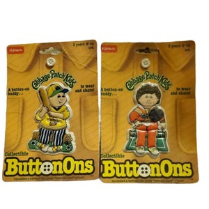 Lote de 2 figuras vintage de Cabbage Patch Kids con botones, de PLAYSKOOL, para usar y compartir, nuevas, de 1984.