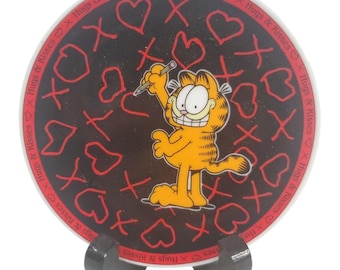 Enesco 1978 Garfield Valentine Hearts minibord met knuffels en kusjes op de ezel