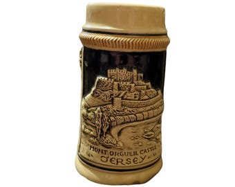 Jarra de cerveza vintage Mont Orgueil Castle Jersey de 2 litros, 5,5 pulgadas, marcada.
