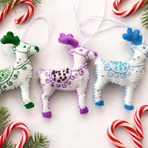 Adorno de reno bordado para principiantes, patrón de adorno de fieltro navideño, fácil, Papá Noel, tutorial, manualidades, reno DIY