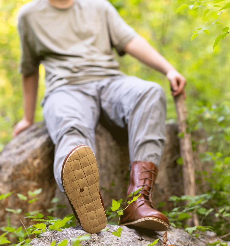 Natural leather grounding shoes with copper connection for daily earthing.