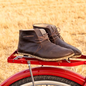 Handmade barefoot shoes designed for natural posture and foot freedom.
