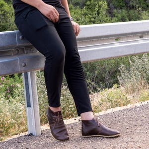 Breathable, flexible barefoot earthing shoes for everyday comfort.