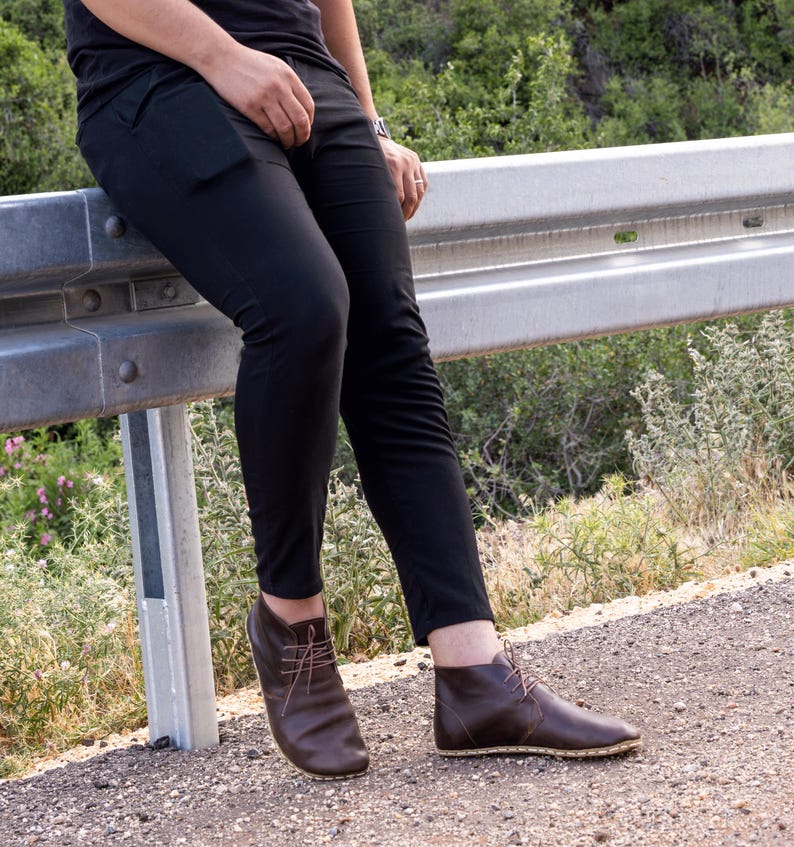 Breathable, flexible barefoot earthing shoes for everyday comfort.