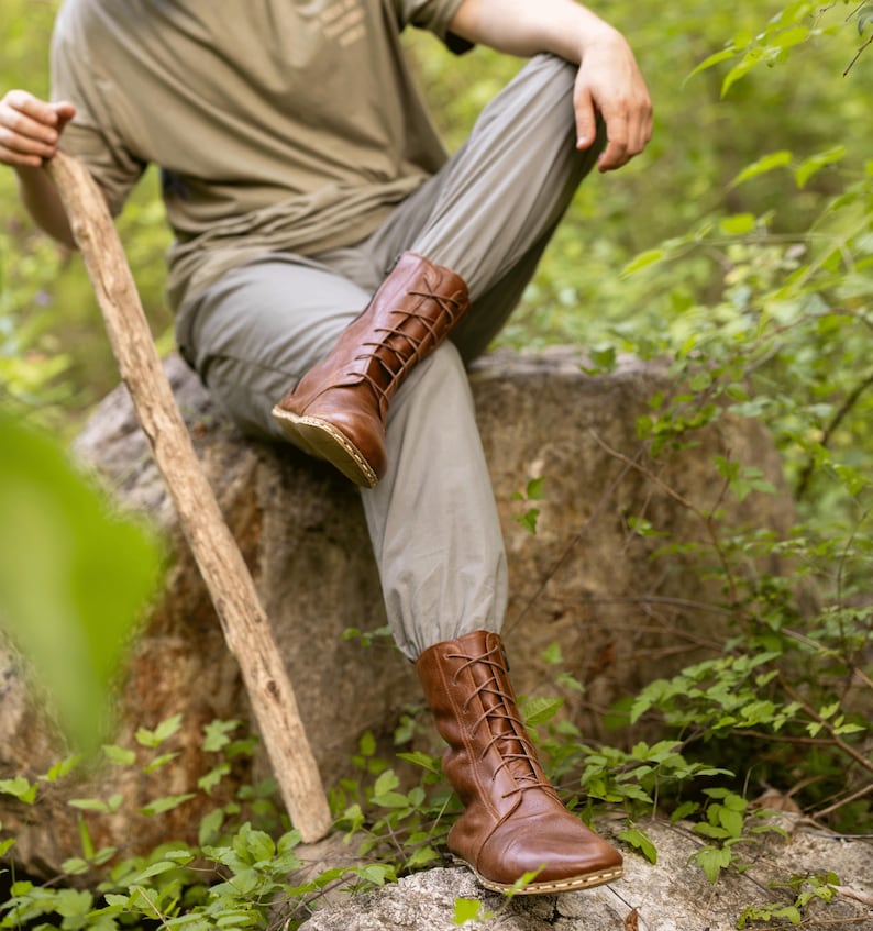 Handmade barefoot shoes designed for natural posture and foot freedom.