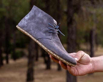Chukka-stövel herr: Nubuckläder | Bred tå med barfota | Buffelyttersula | Handgjord Gaziantep | Ashen