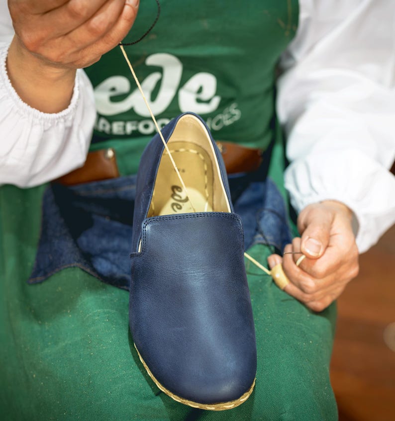 Grounding barefoot shoe for the man who values craft, posture, health and earth connection.