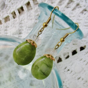 Jade teardrop earrings, jade dangle earrings with gold and rock crystal, green gemstone earrings, gift for her, green gold earrings, artisan