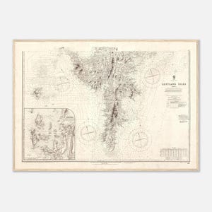 Peut inclure: Une carte marine ancienne des îles Shetland, feuille 2, présentant une topographie détaillée à l'encre noire, des sondages de profondeur et des roses des vents sur un fond crème. La carte inclut un encart, des tableaux techniques et du texte.