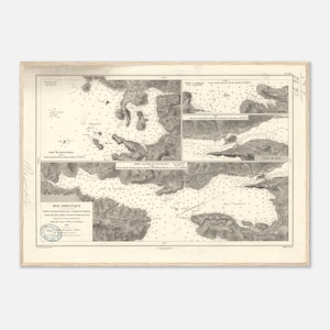 Puede incluir: Antiguo mapa náutico del mar Adriático, con detalles de las costas, sondas y nombres de lugares. El mapa está impreso en blanco y negro con una estética vintage, enmarcado en madera clara. El título "MER ADRIATIQUE" es visible.