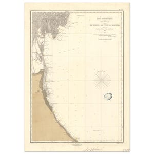 Può includere: Antica carta nautica del Mar Adriatico, con dettagliate linee costiere e scandagli. La mappa, stampata su carta invecchiata, include testo in francese e italiano, una rosa dei venti e dettagli di navigazione. Un pezzo d'epoca.