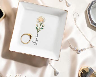 Personalized Birth Flower Trinket Dish, Custom Watercolor Flower Ring Dish, Wedding Bridesmaid Gift, Birthday Jewelry Dish, Gifts For Mom.