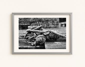 Fotografia de corda marítima - Detalhe de corda desgastada, download digital em preto e branco, arte de parede náutica