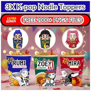 以下が含まれることがあります： 3つのK-popヌードルトッパー。それぞれ異なるキャラクターとカップのデザインが特徴です。Rumi（青）、Zoey（緑）、Mira（赤）。カップには麺が入り、卵がトッピングされています。画像には「FREE 2000+ PNGS FILES」と書かれています。
