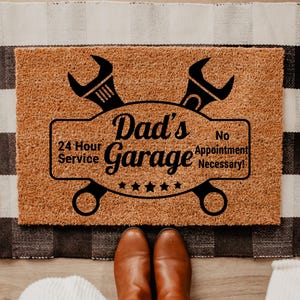 Dad Garage Doormat, Funny Father’s Day Doormat, Mechanic Dad Gift Rug, Garage Welcome Mat, Tool Lover Doormat, Dad Workshop Door Decor, DM98