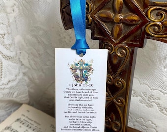 1 Juan 1:5-10, Marcapáginas con cruz, Este es el mensaje que hemos oído de él, Marcapáginas cristiano, Regalo religioso, Regalo bíblico