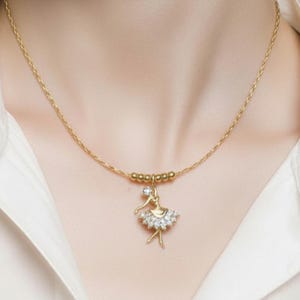 Dainty Ballerina Pendant Necklace, Minimal Ballet Dancer Charm, Elegant Everyday Jewelry, Gift for Her