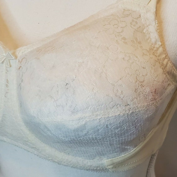 Vintage 60s Lace White Beige Floral Underwire She… - image 4