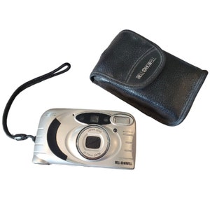 Bell Howard PZ2200 35mm Film Point Shoot Camera 35-70mm LENS/ Vinyl case Untested