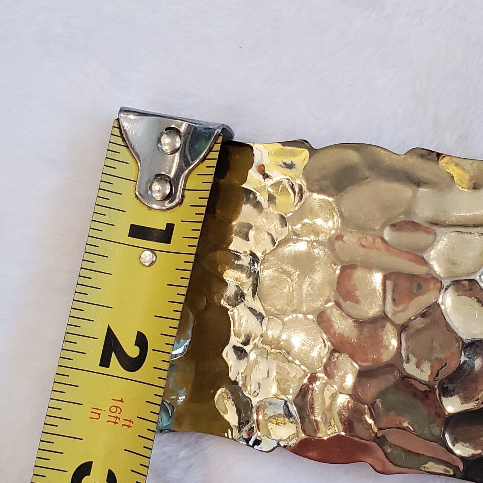 Vintage 80s Hammered Gold Gray Leather Statement Belt up to  display picture 3