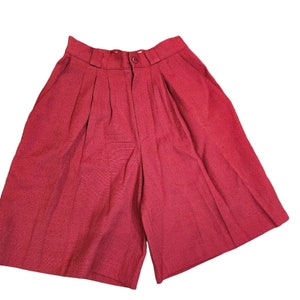 90s Womens XS Red Pleated Shorts Highwaist Textured Woven Inseam 8 Bagg Leg