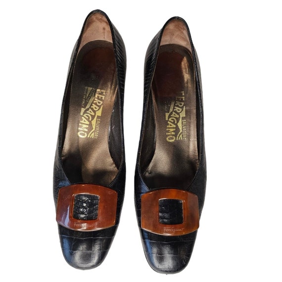 VTG Salvatore Ferragamo Size 7 B Black Crock Embossed Heels  display picture 1