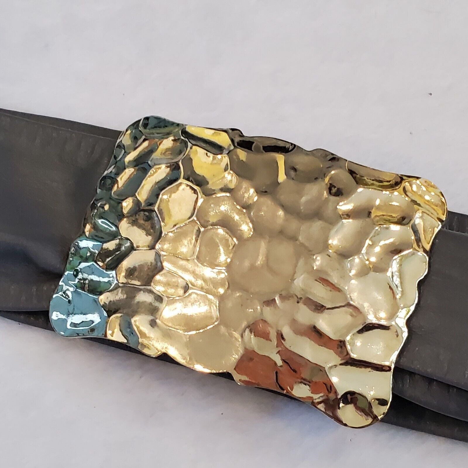 ?️?️Vintage 1980\'s Gold Retro Hammered Metal Soft Leather Belt 25\
