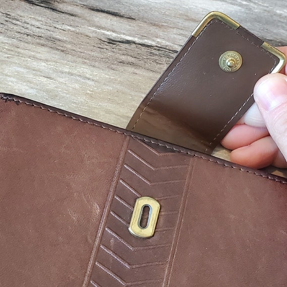 Vintage Brown Leather Bifold Wallet Picture Inser… - image 4