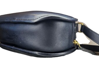 Vintage COACH 1980s Chester Canteen Crossbody Bag 9901 Navy Blue