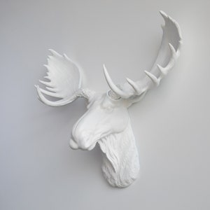 Faux Taxidermy Moose Head Wall Mount Wall Decor White M0101 image 2