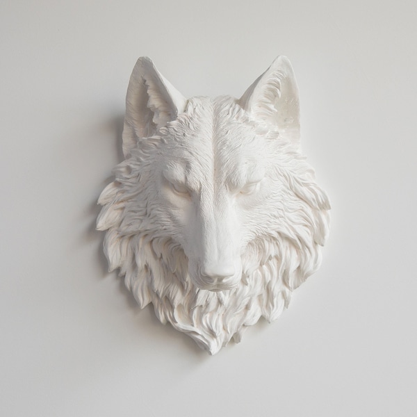 Faux Taxidermy Wolf Head Wall Mount - Wall Decor - White - W01