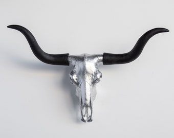 Faux Taxidermy Texas Longhorn Skull Mount - Wall Decor - Silver and Black - TL1017