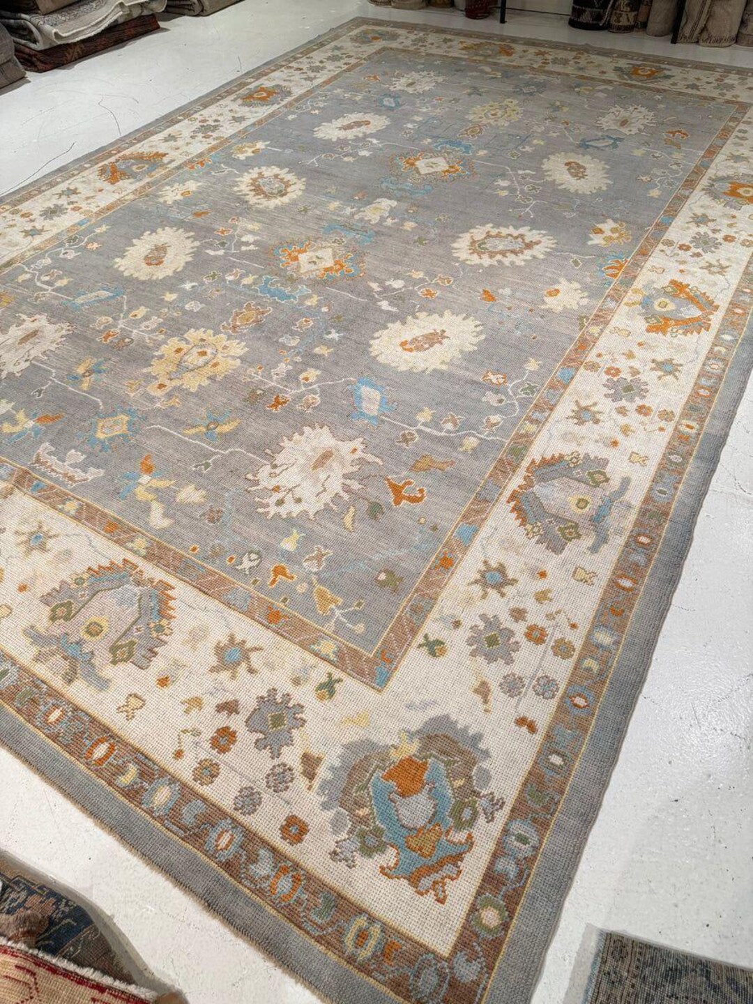 Hand-tufted Muted Grey Oushak Wool Rug | Vintage Style Luxury Area ...