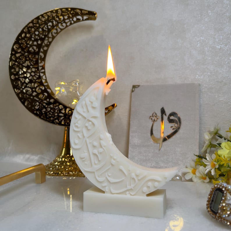Ramadan Gift Crescent Moon Candle with Arabic Calligraphy | Islamic Home Decor | Vegan Rapeseed Wax, Unscented, Natural White | Eid Gift image 4
