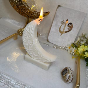 Ramadan Gift Crescent Moon Candle with Arabic Calligraphy | Islamic Home Decor | Vegan Rapeseed Wax, Unscented, Natural White | Eid Gift image 6