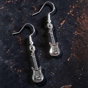 Rockster Gitaar Oorbellen – Rock Punk Stijl, Handgemaakte Sieraden, Cadeau voor Mannen en Vrouwen, Muziekliefhebbers