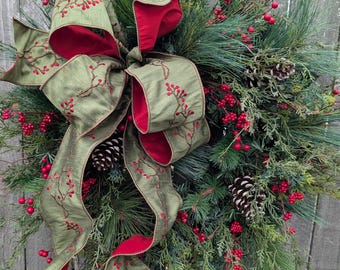 Christmas Wreath, Unique Holiday Wreath, Sage Green Berry Natural Christmas Decoration Artificial Evergreen Wreath, Berries 507*
